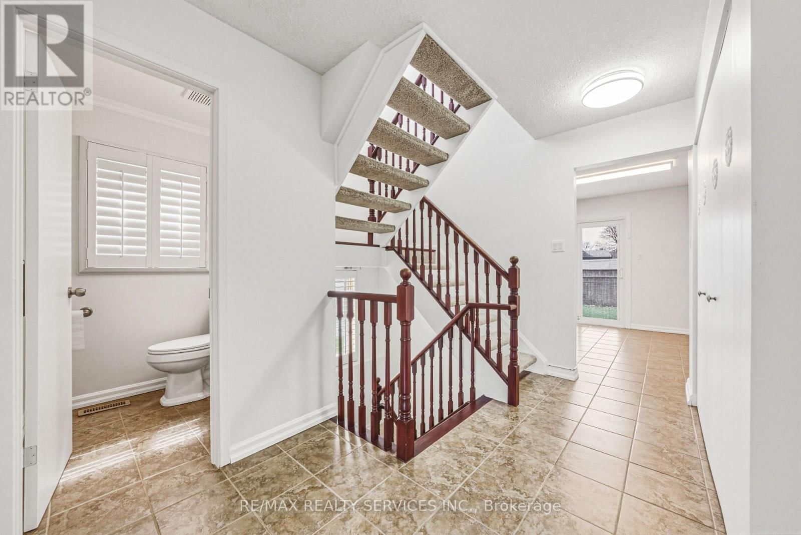 4 MOUNT FOREST DRIVE Image 6