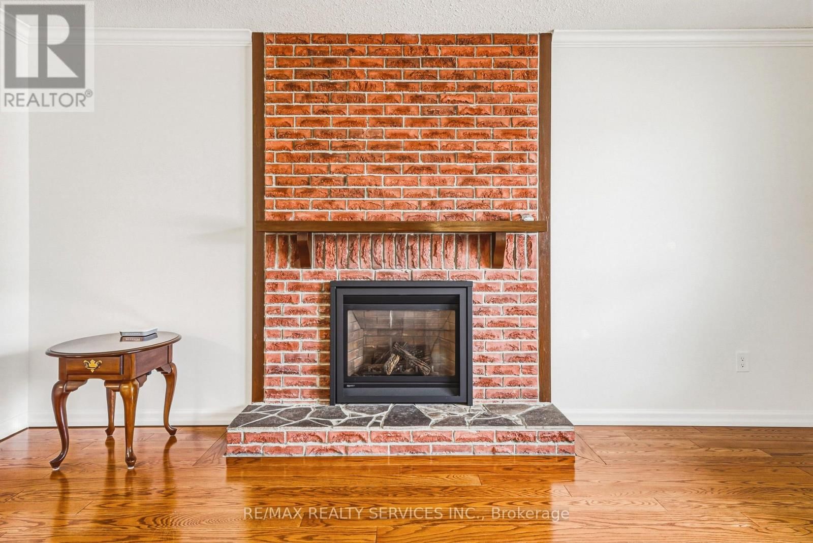 4 MOUNT FOREST DRIVE Image 8