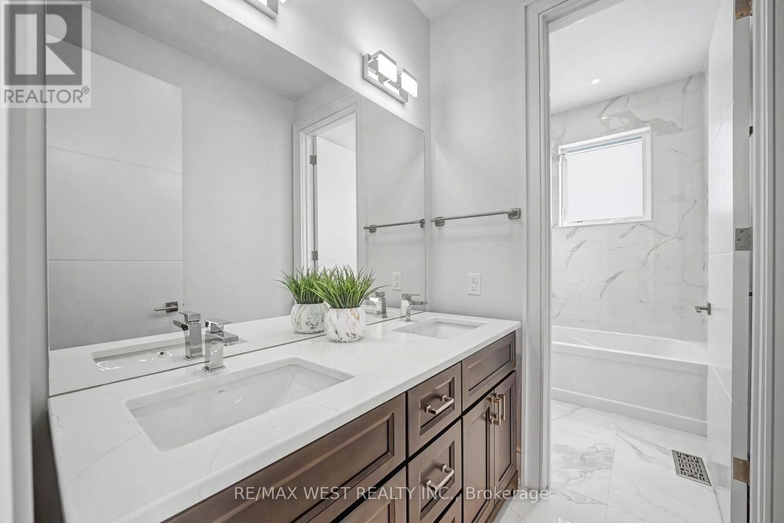 2267 FIFTH LINE WEST Image 16