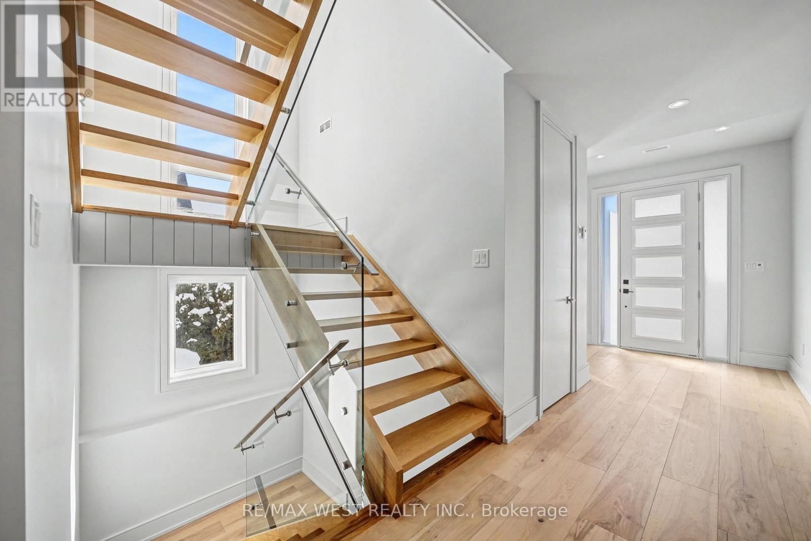 2267 FIFTH LINE WEST Image 2