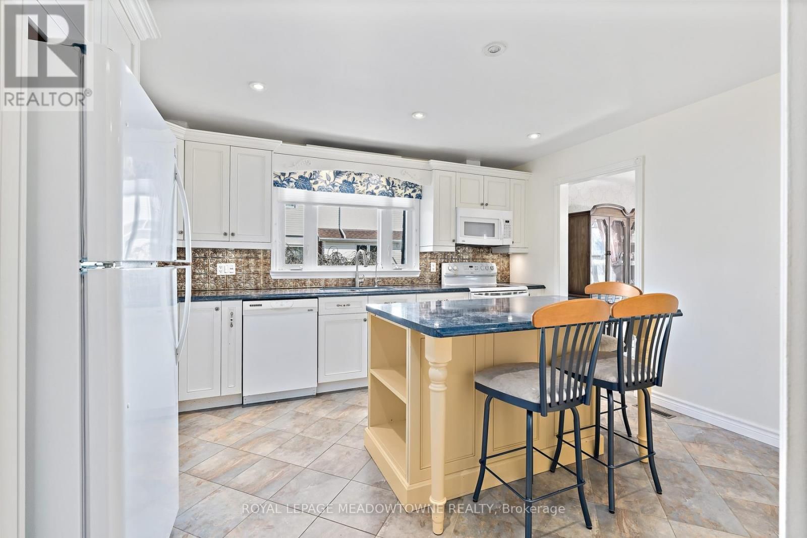 82 MARY STREET Image 18