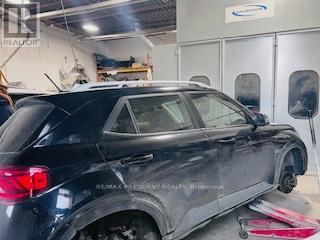 31-32 - 1772 ALBION ROAD Image 5