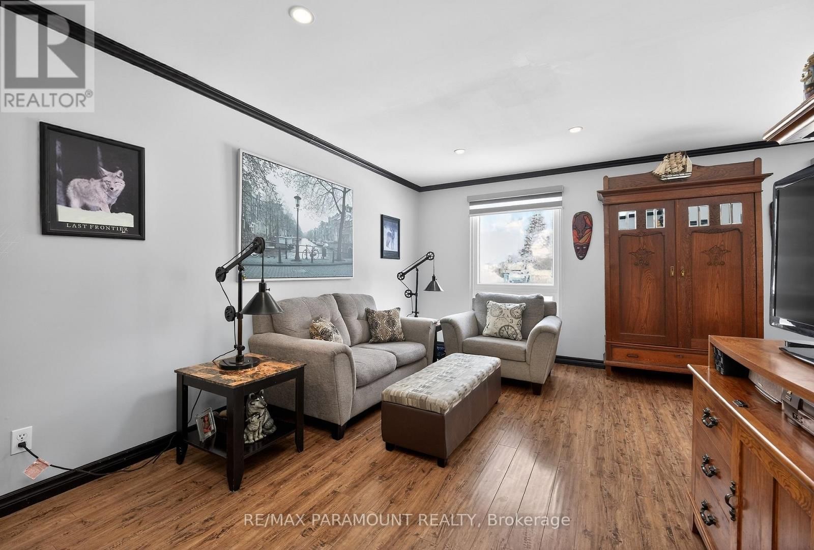 202 ARCHDEKIN DRIVE Image 10