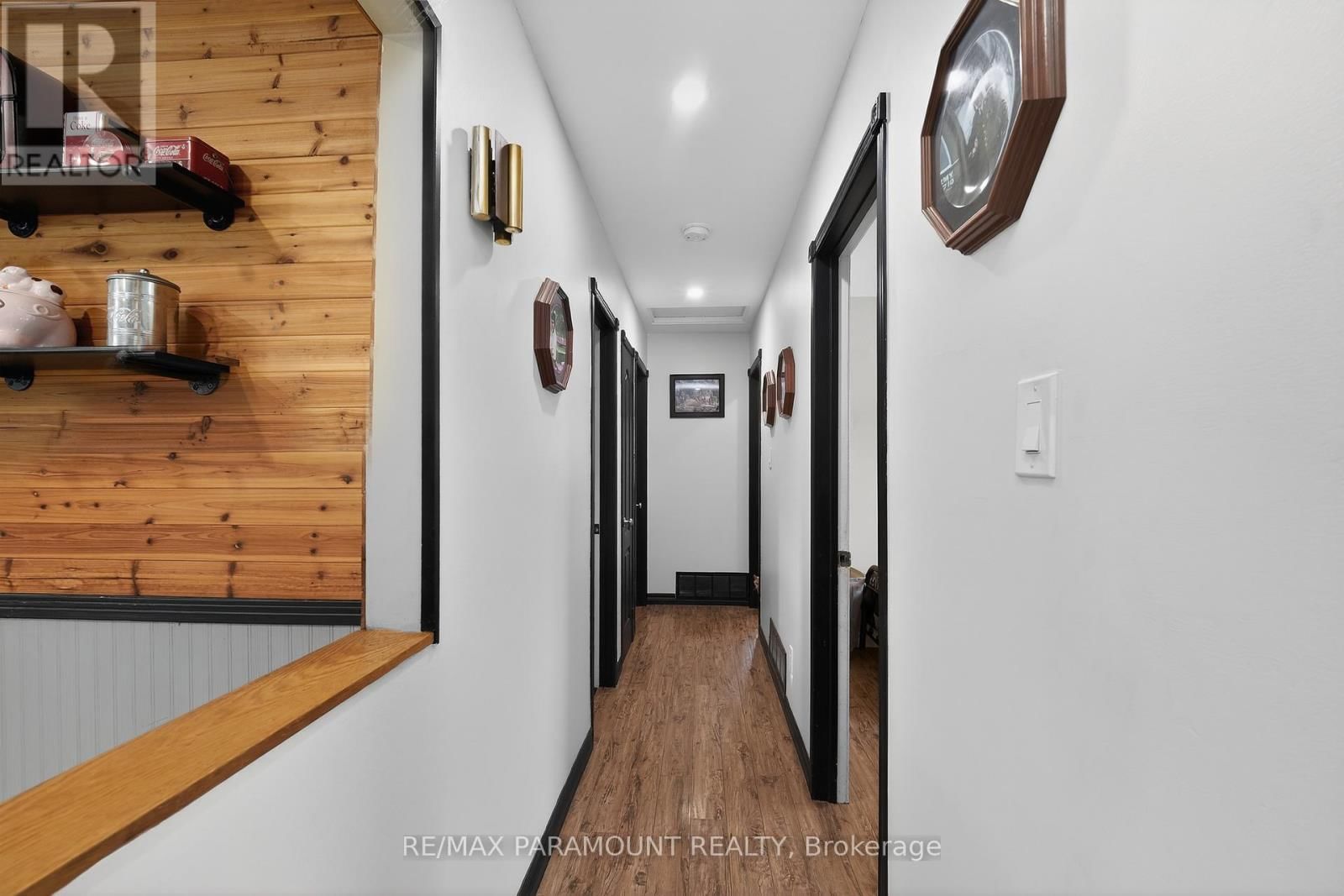 202 ARCHDEKIN DRIVE Image 19