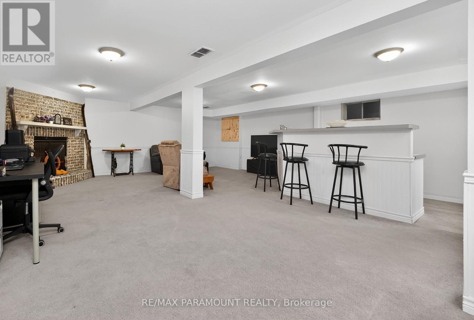 202 ARCHDEKIN DRIVE Image 28