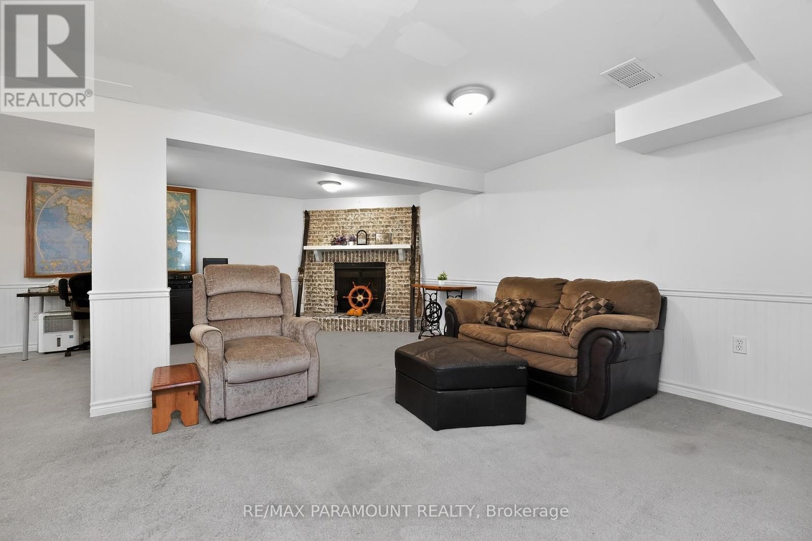 202 ARCHDEKIN DRIVE Image 32