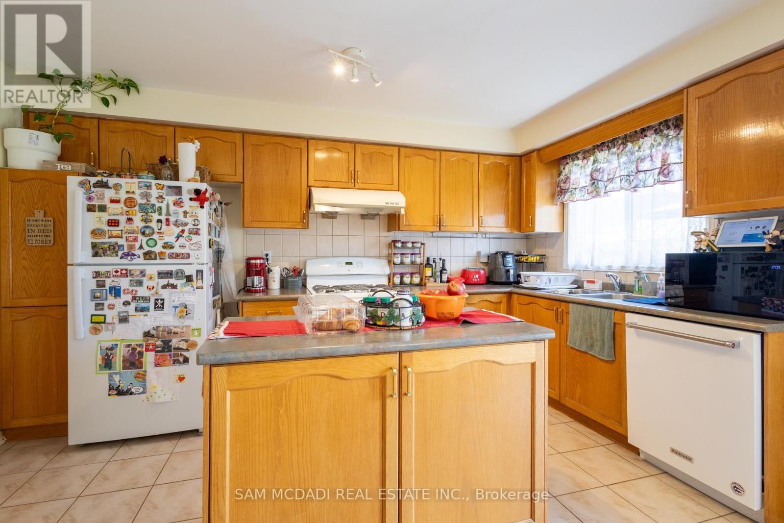 3158 CLAYHILL ROAD Image 16