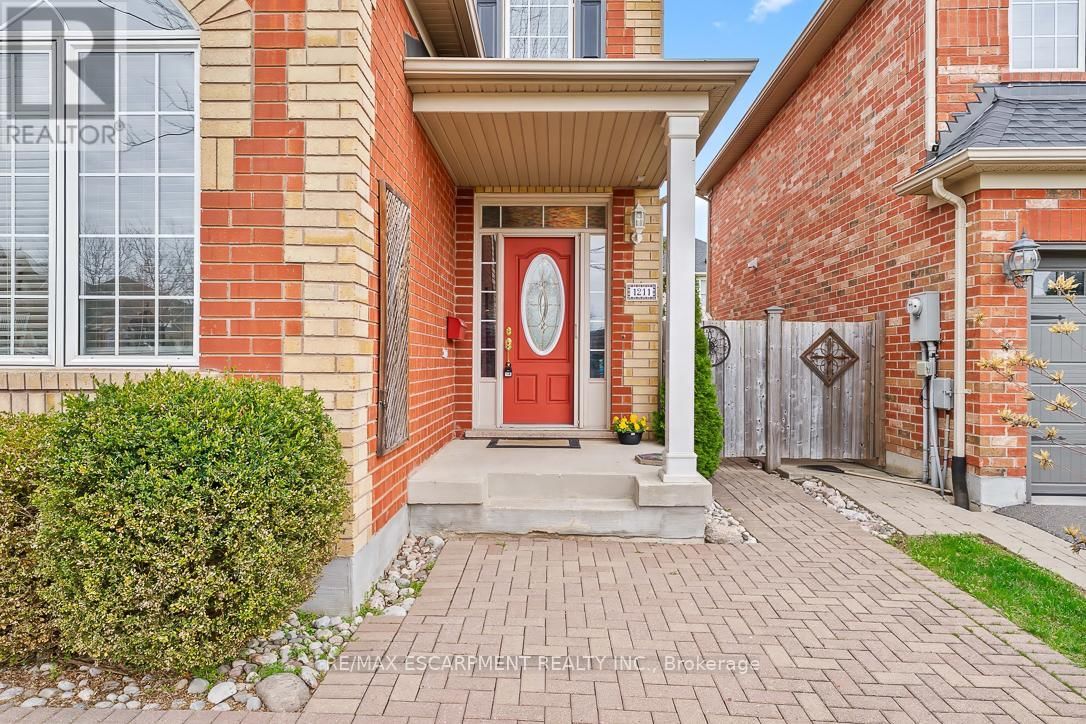 1211 BARR CRESCENT Image 4