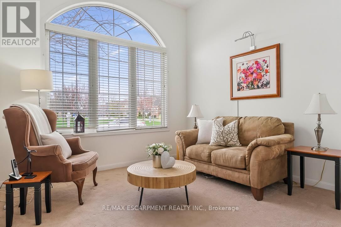 1211 BARR CRESCENT Image 6