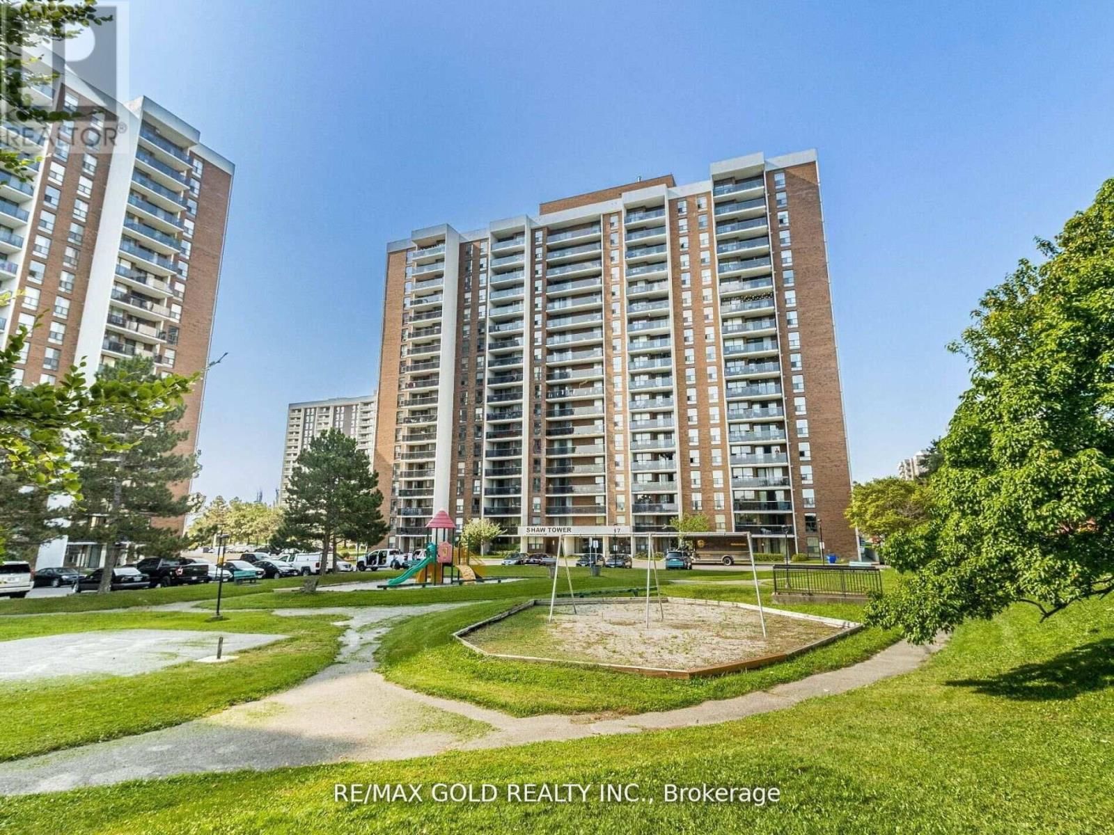 404 - 18 KNIGHTSBRIDGE ROAD Image 4