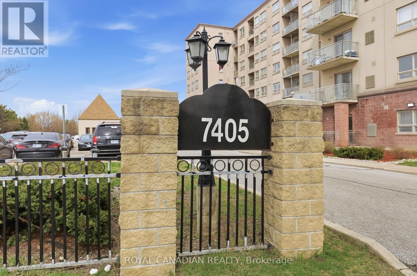 619 - 7405 GOREWAY DRIVE Image 3