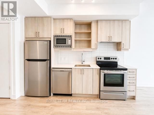 409 - 60 GEORGE BUTCHART DRIVE Image 12