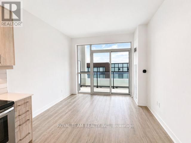 409 - 60 GEORGE BUTCHART DRIVE Image 13