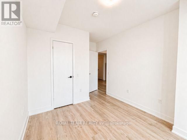 409 - 60 GEORGE BUTCHART DRIVE Image 19