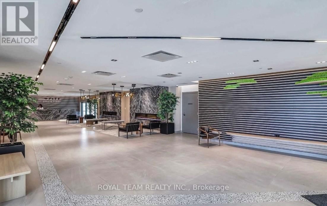 409 - 60 GEORGE BUTCHART DRIVE Image 4