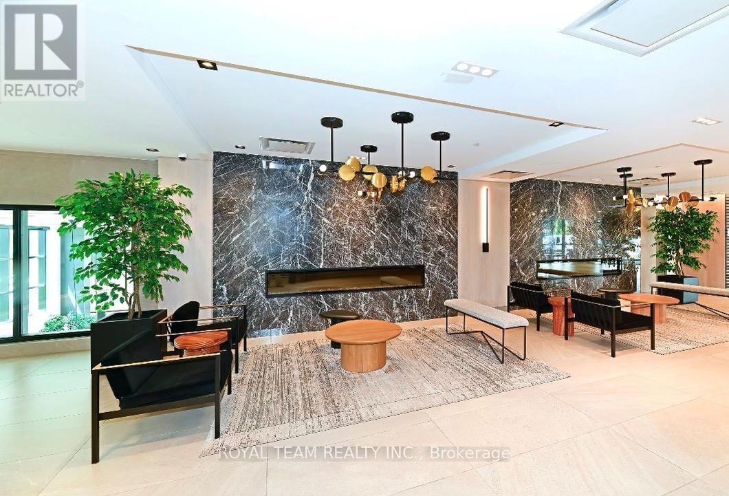 409 - 60 GEORGE BUTCHART DRIVE Image 5