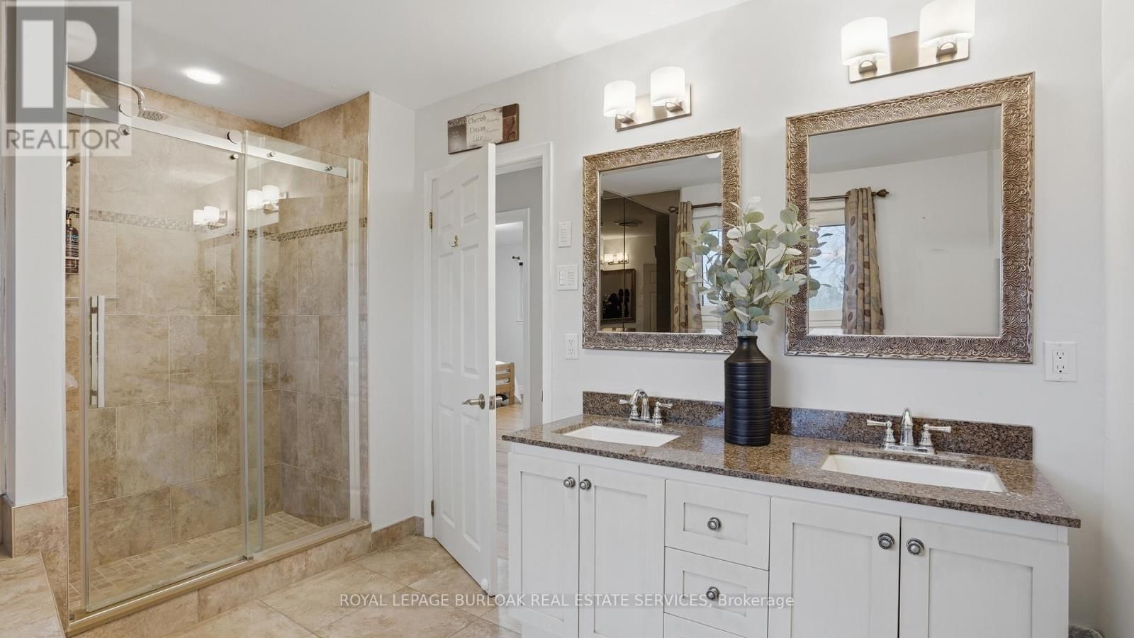 525 GRAND BOULEVARD Image 27