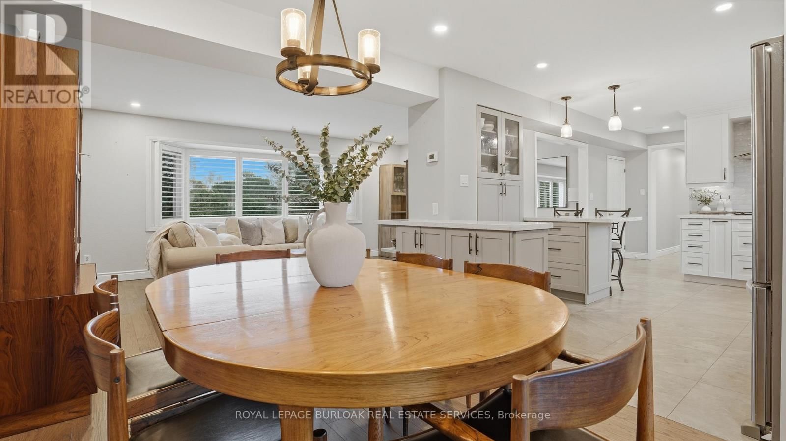 525 GRAND BOULEVARD Image 9