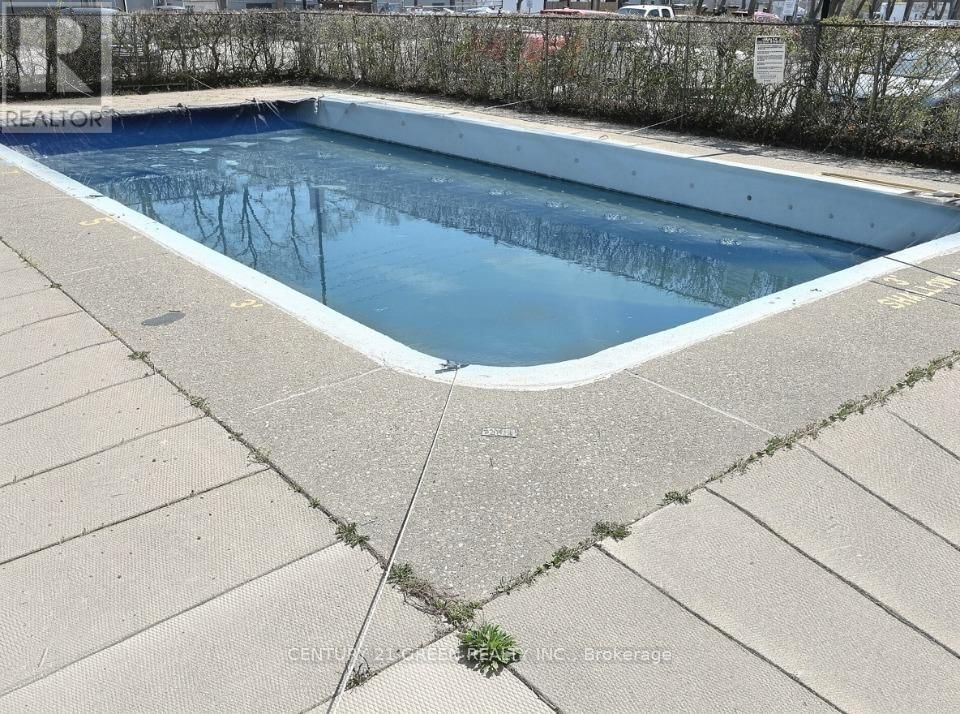 902 - 3065 QUEEN FREDERICA DRIVE Image 24