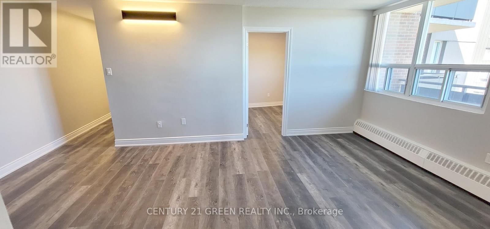 902 - 3065 QUEEN FREDERICA DRIVE Image 5