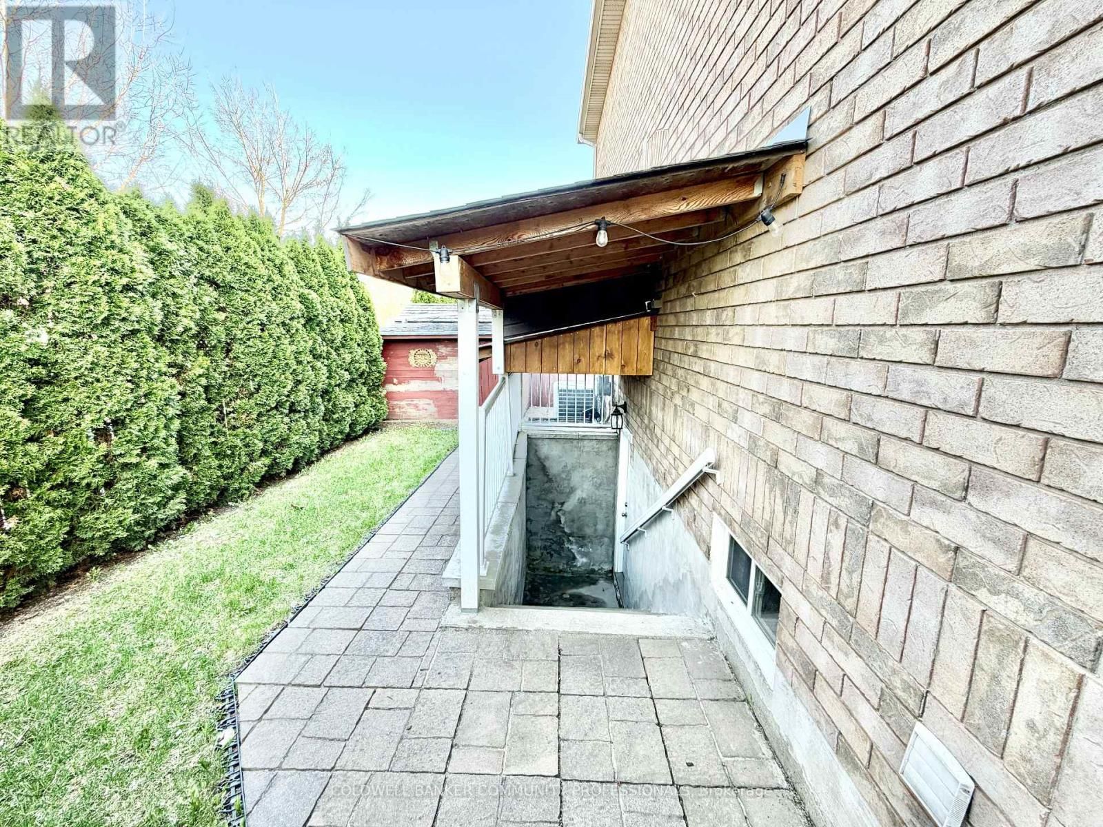 643 PHOEBE CRESCENT Image 46