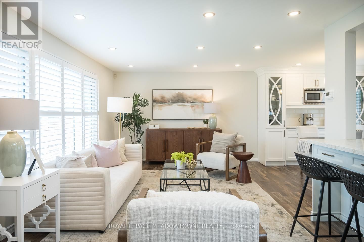 536 NELSON COURT Image 12