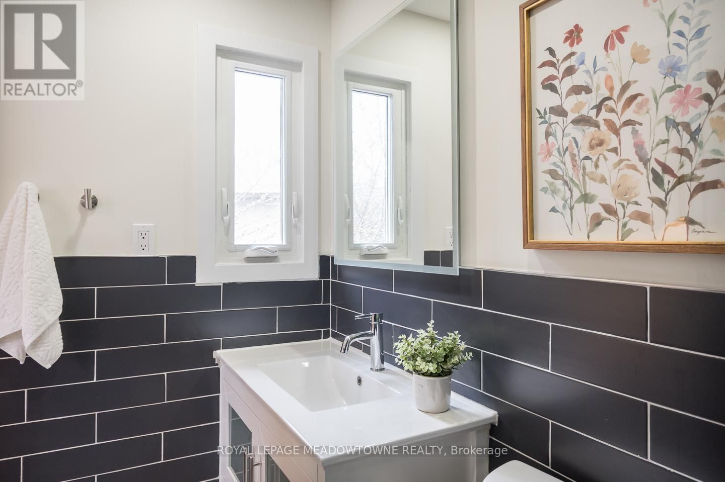 536 NELSON COURT Image 23