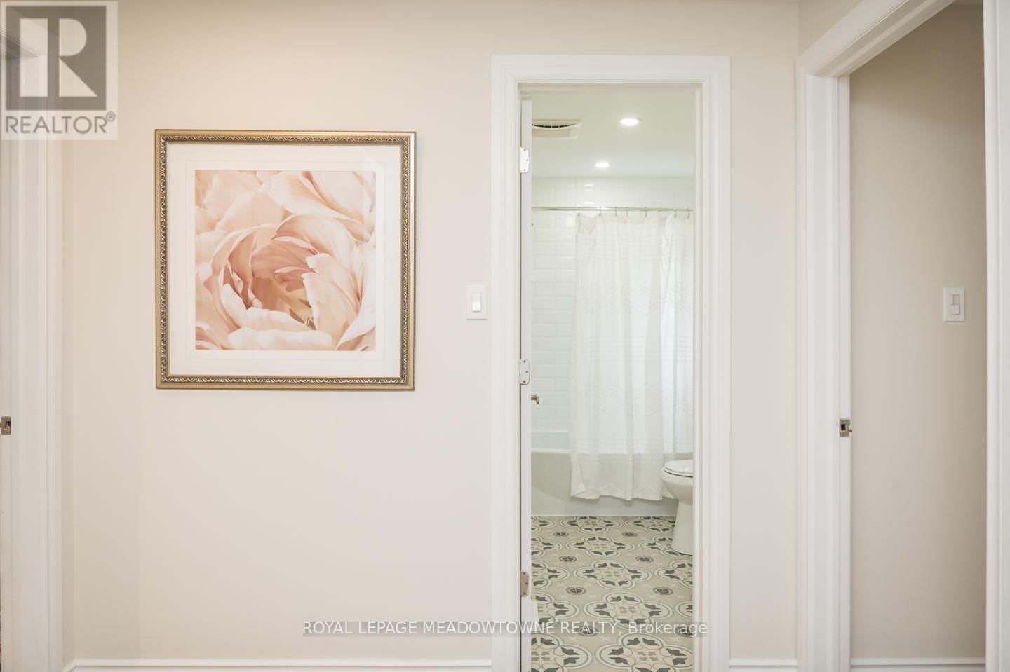 536 NELSON COURT Image 26