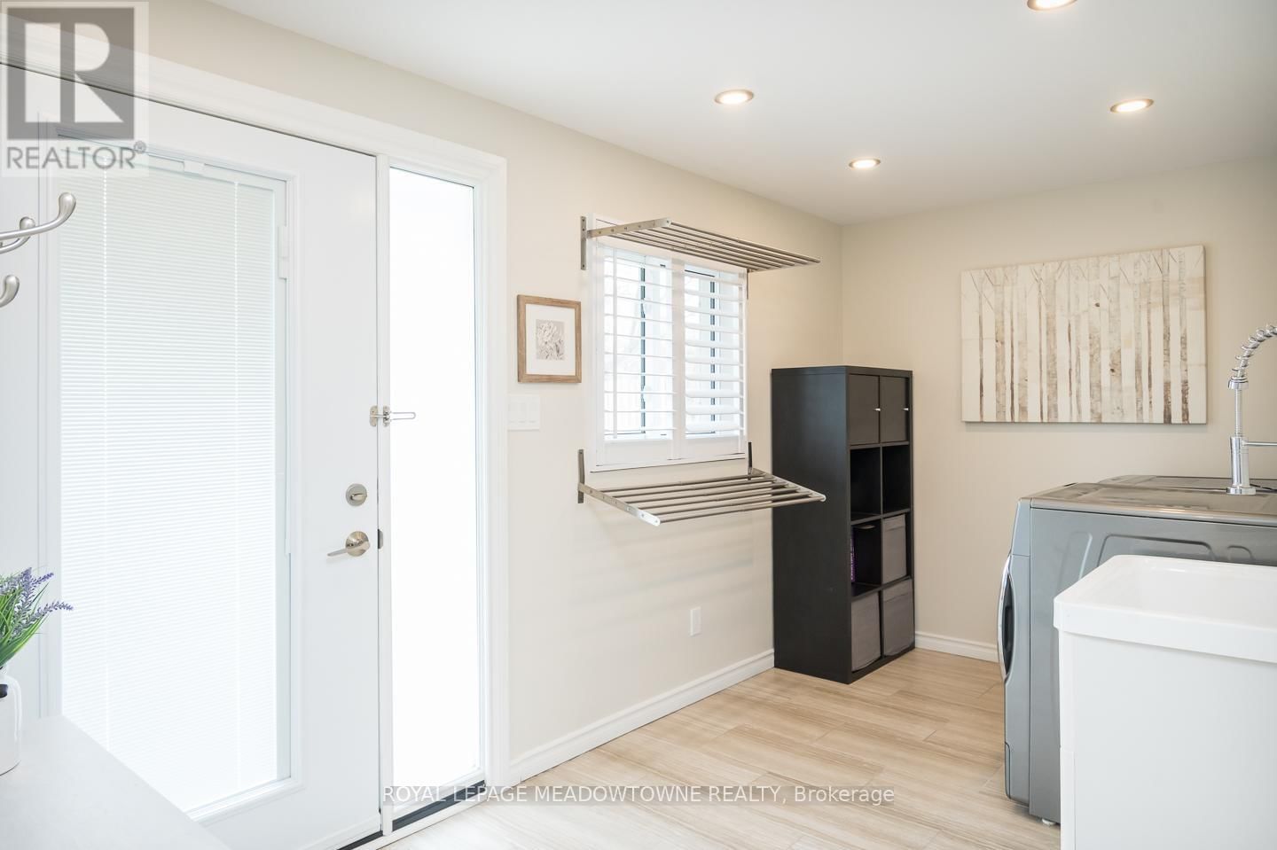 536 NELSON COURT Image 30