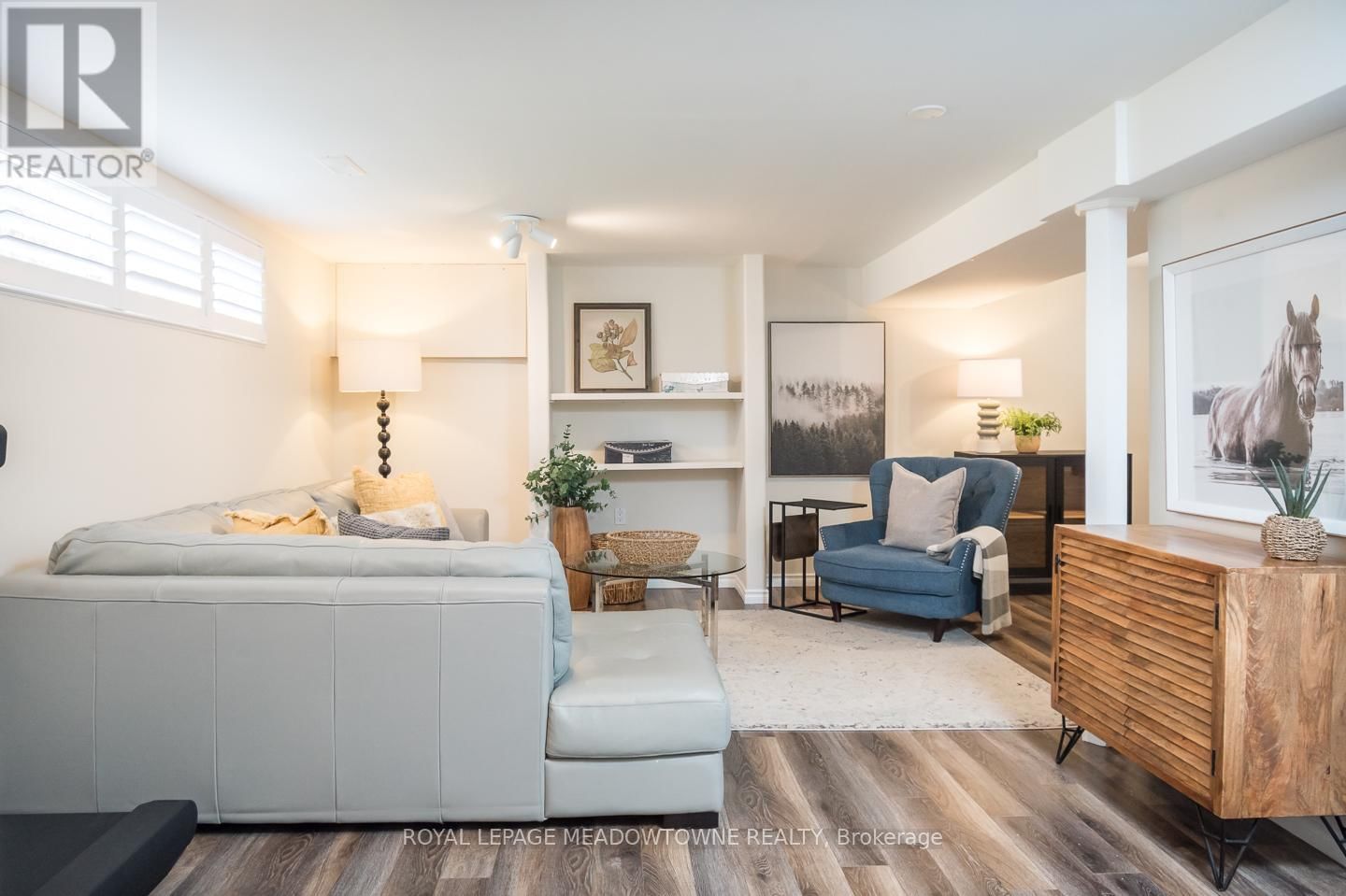 536 NELSON COURT Image 33