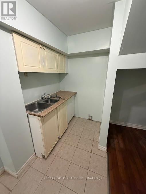 20 RIDGE VALLEY COURT Image 22