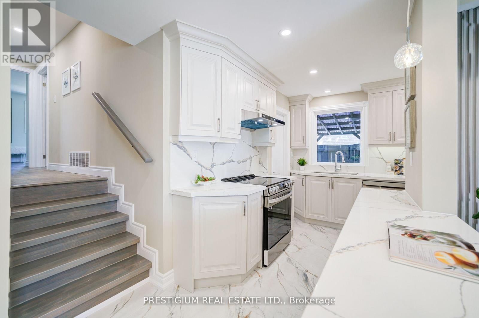 6 WILLIS DRIVE Image 14