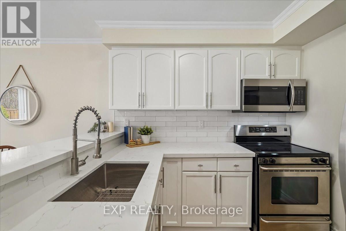 72 - 1556 LANCASTER DRIVE Image 14