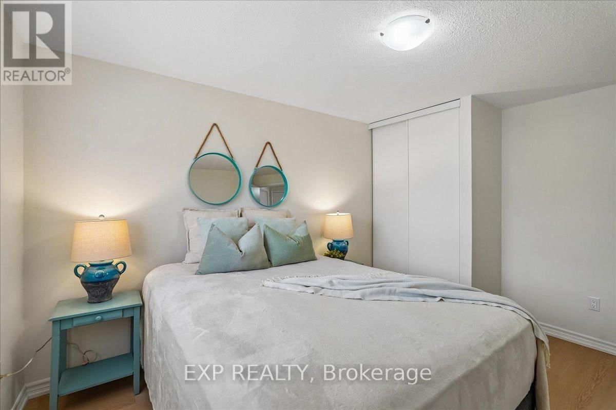 72 - 1556 LANCASTER DRIVE Image 21