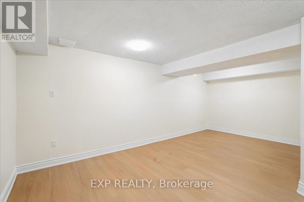 72 - 1556 LANCASTER DRIVE Image 26