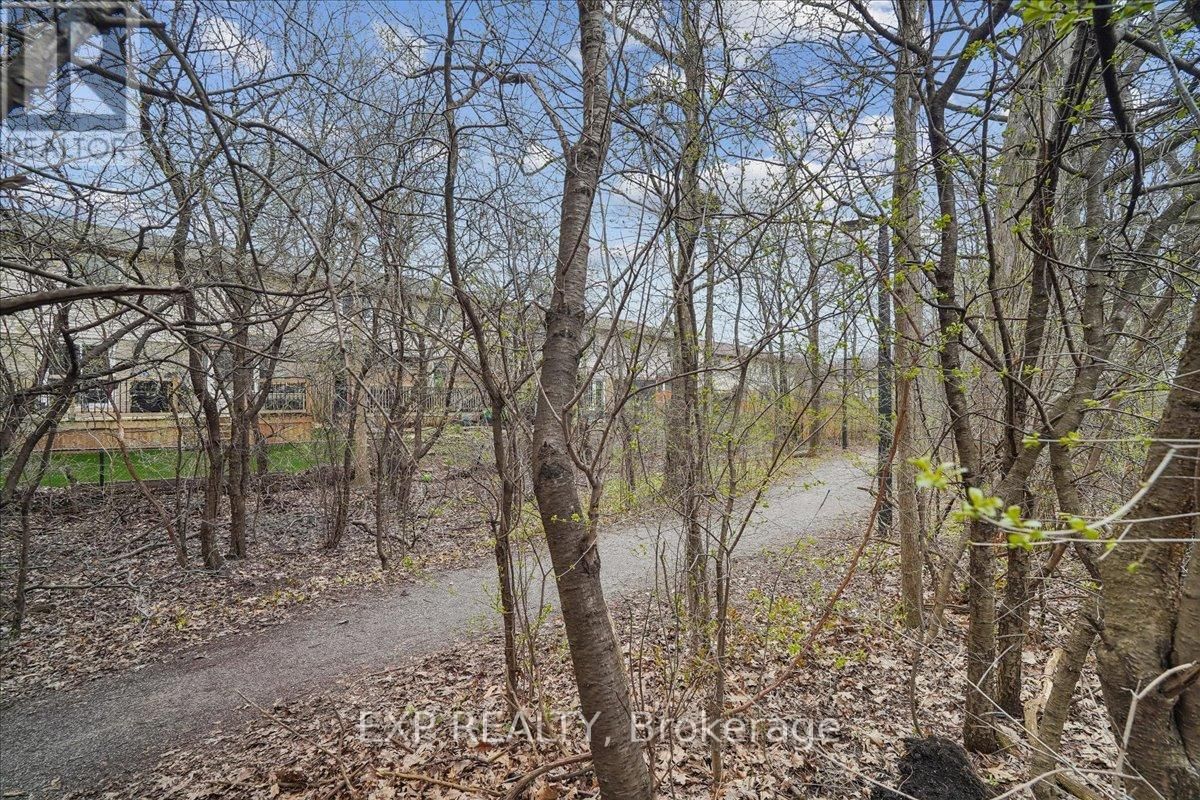 72 - 1556 LANCASTER DRIVE Image 34