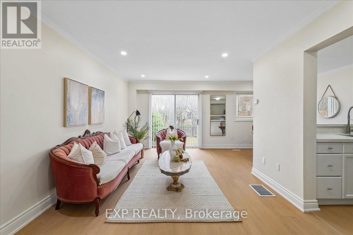 72 - 1556 LANCASTER DRIVE Image 5