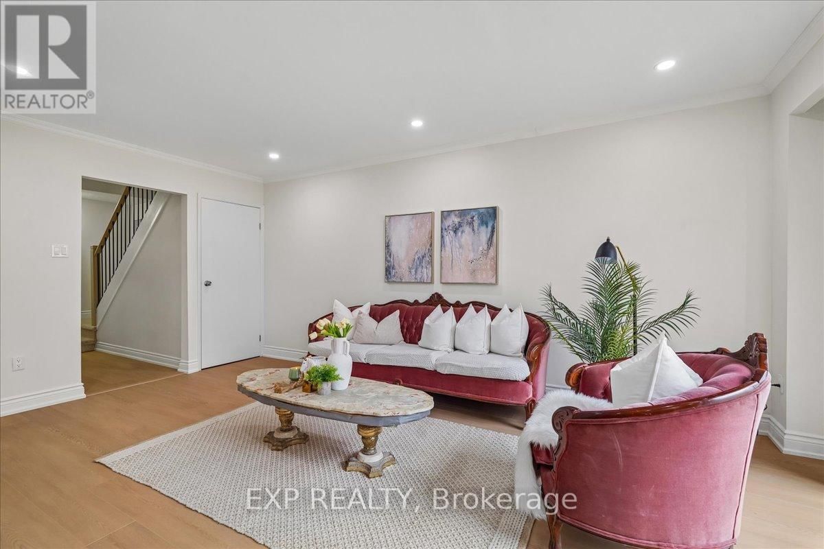 72 - 1556 LANCASTER DRIVE Image 8