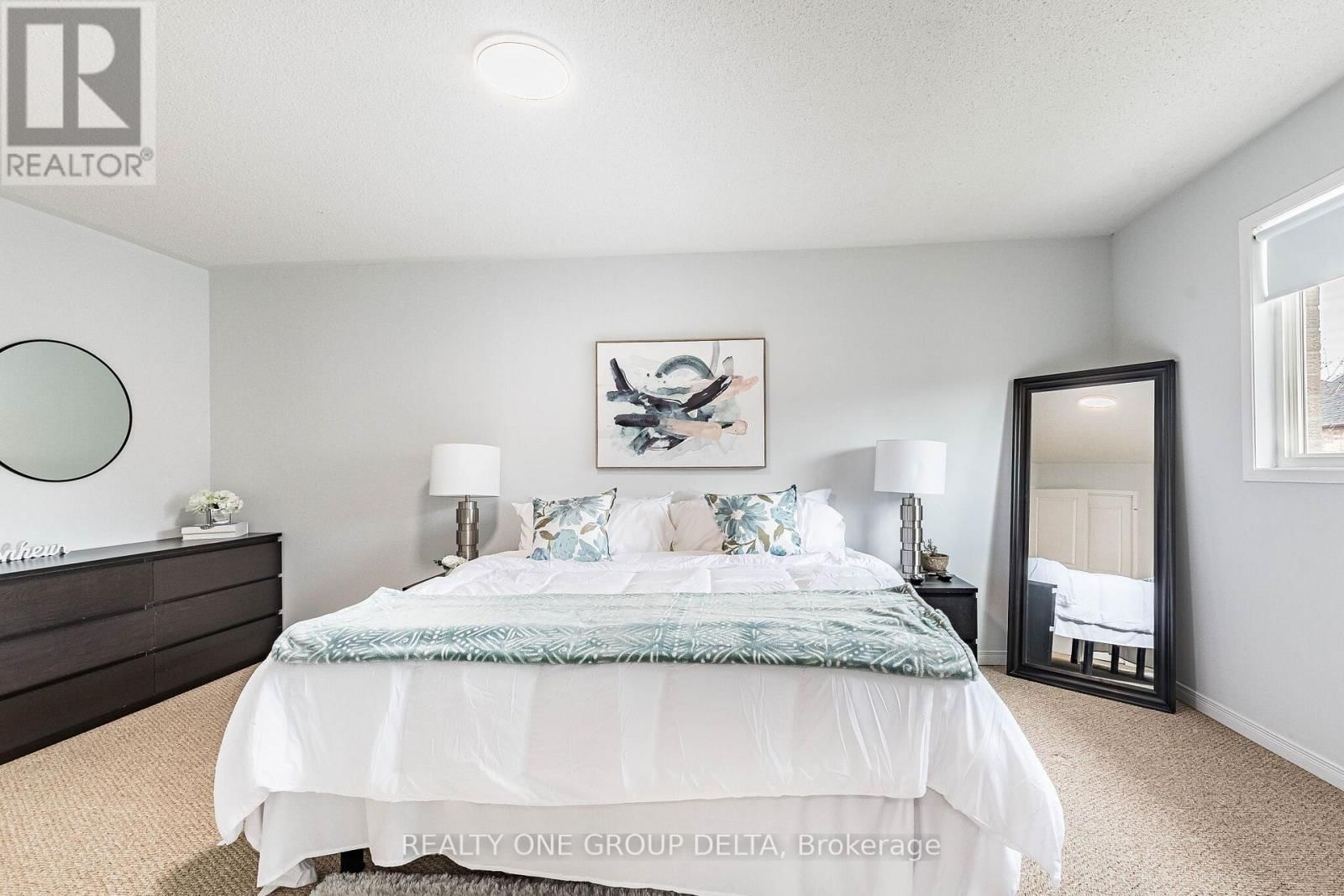 5897 CHURCHILL MEADOWS BOULEVARD Image 19