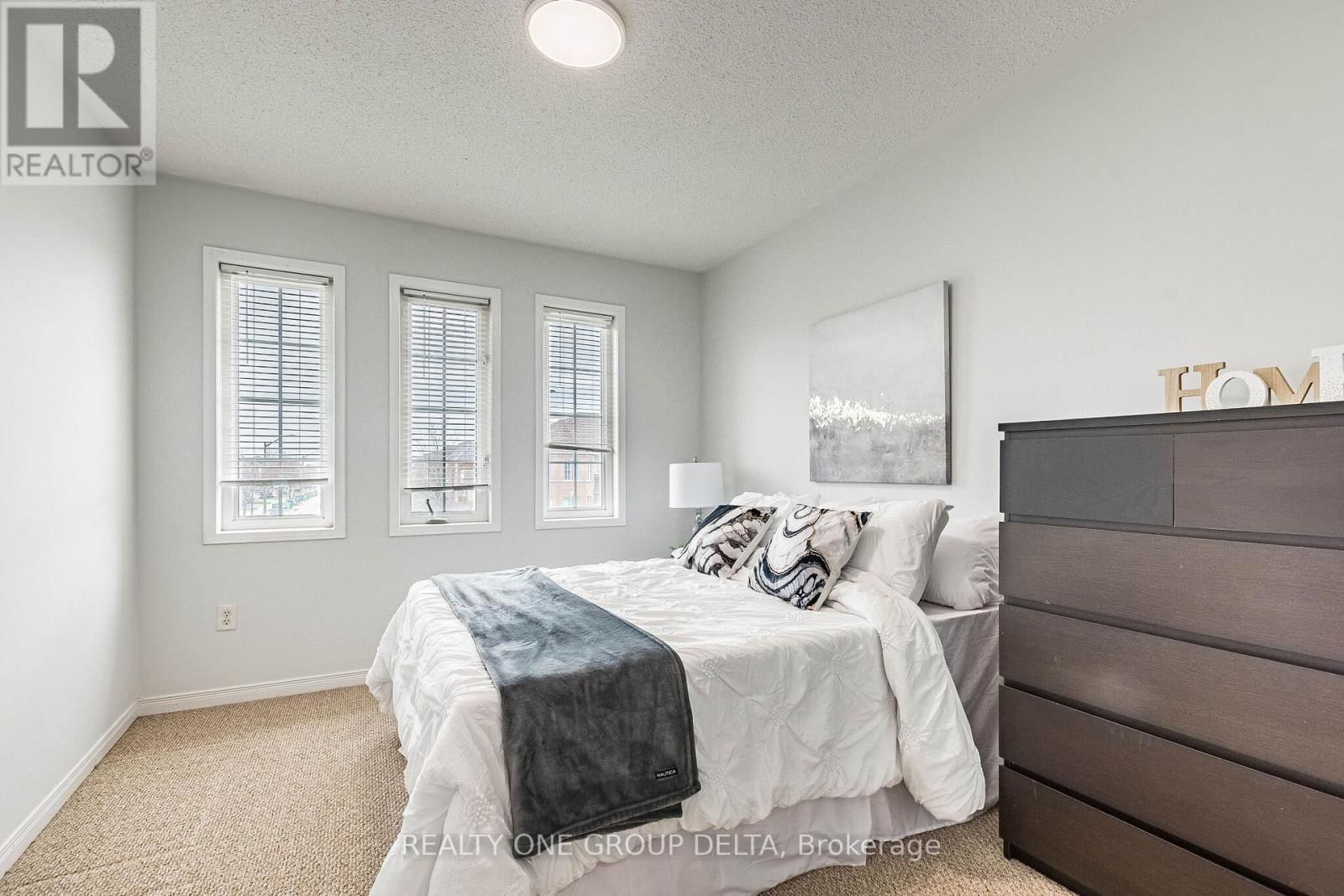 5897 CHURCHILL MEADOWS BOULEVARD Image 25