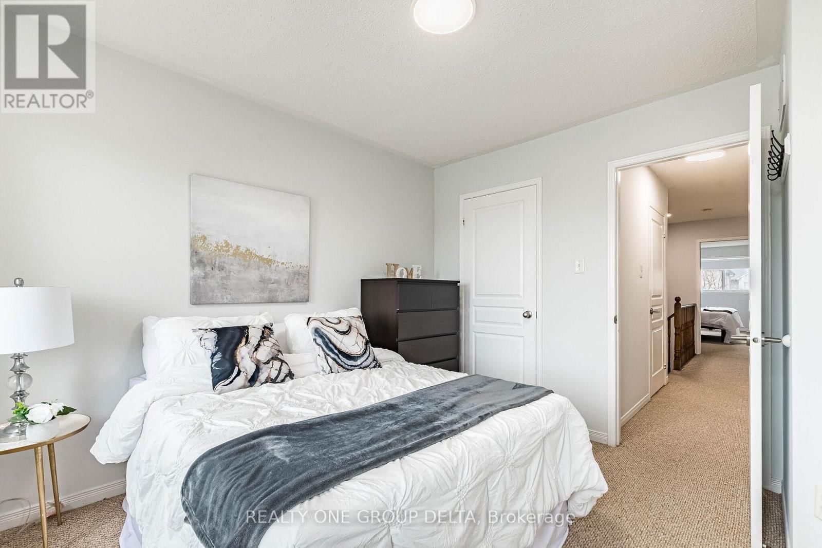 5897 CHURCHILL MEADOWS BOULEVARD Image 26