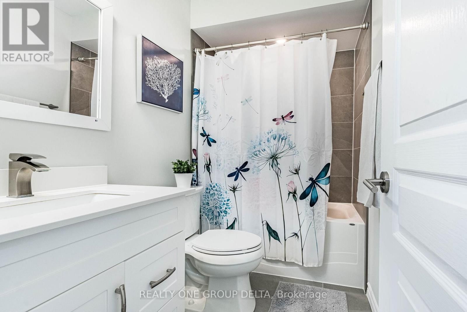 5897 CHURCHILL MEADOWS BOULEVARD Image 31