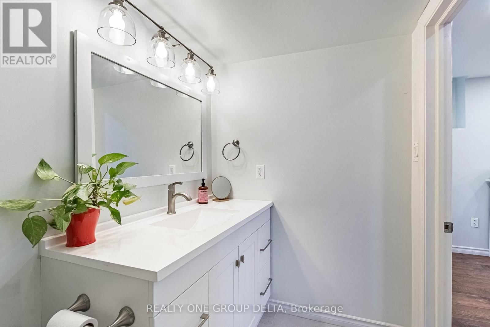 5897 CHURCHILL MEADOWS BOULEVARD Image 38