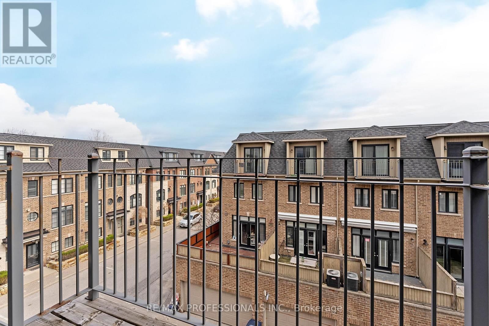 819B OXFORD STREET Image 39