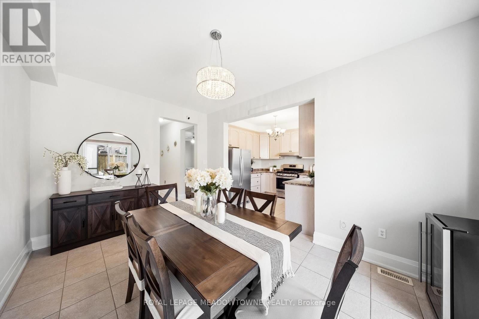 14 EAGLEVIEW WAY Image 18