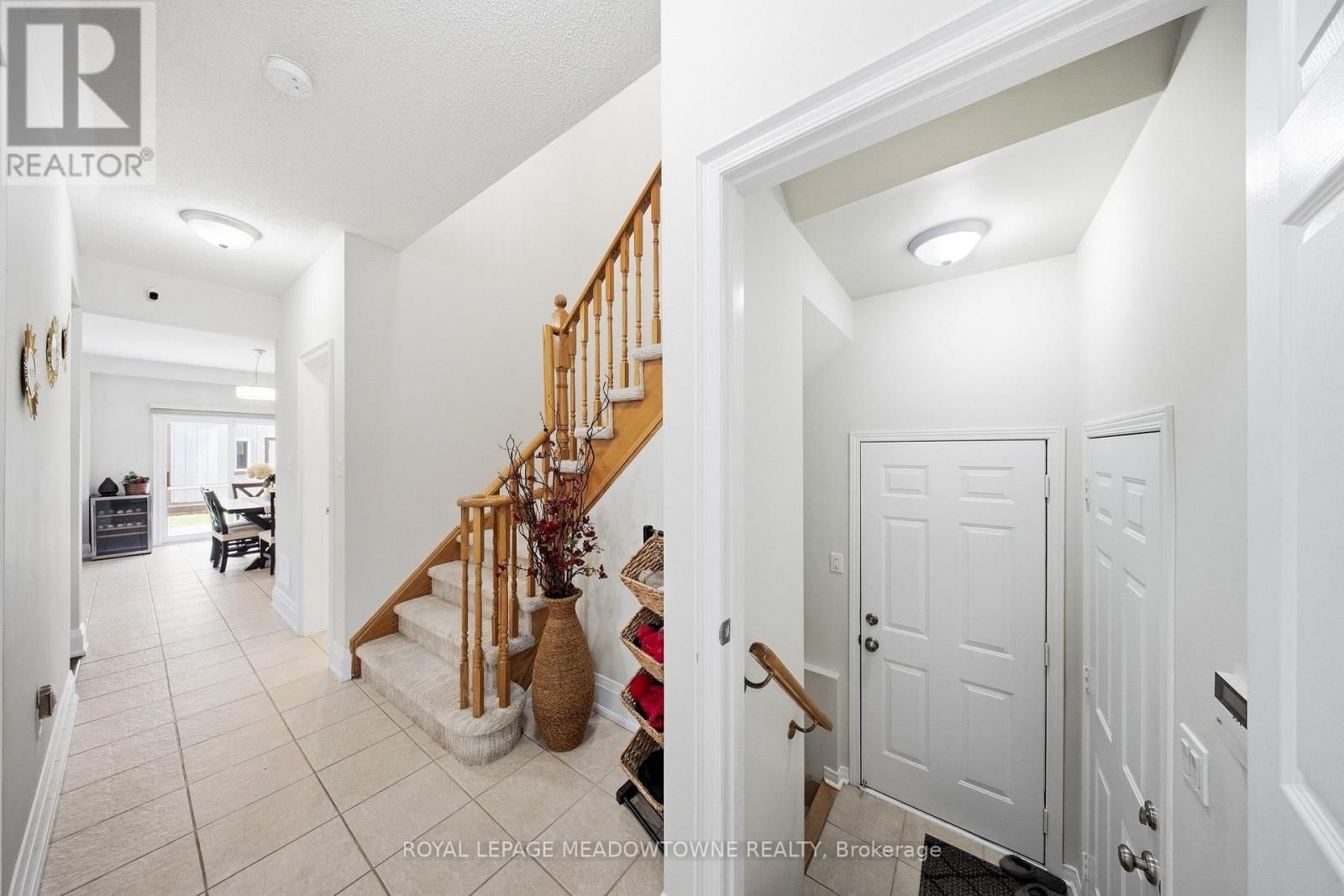 14 EAGLEVIEW WAY Image 23