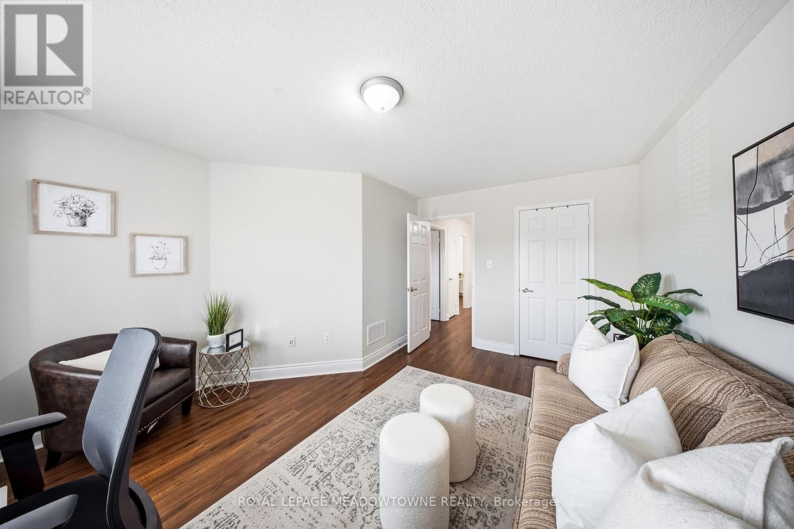 14 EAGLEVIEW WAY Image 26