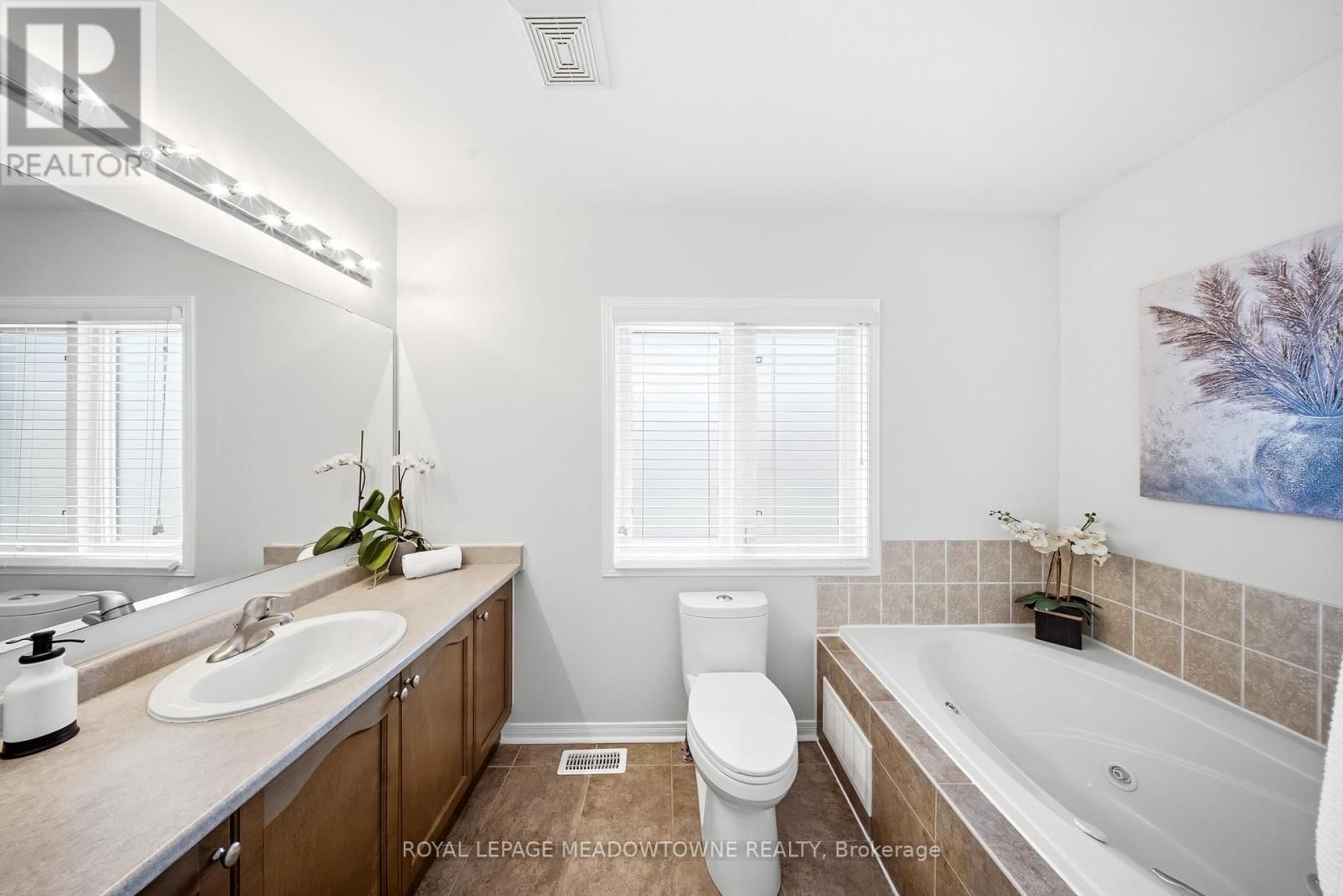 14 EAGLEVIEW WAY Image 29