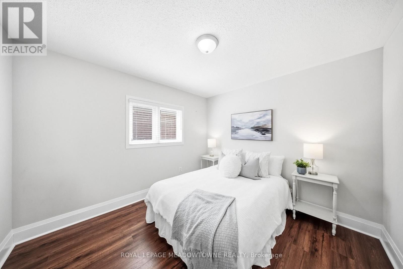 14 EAGLEVIEW WAY Image 33