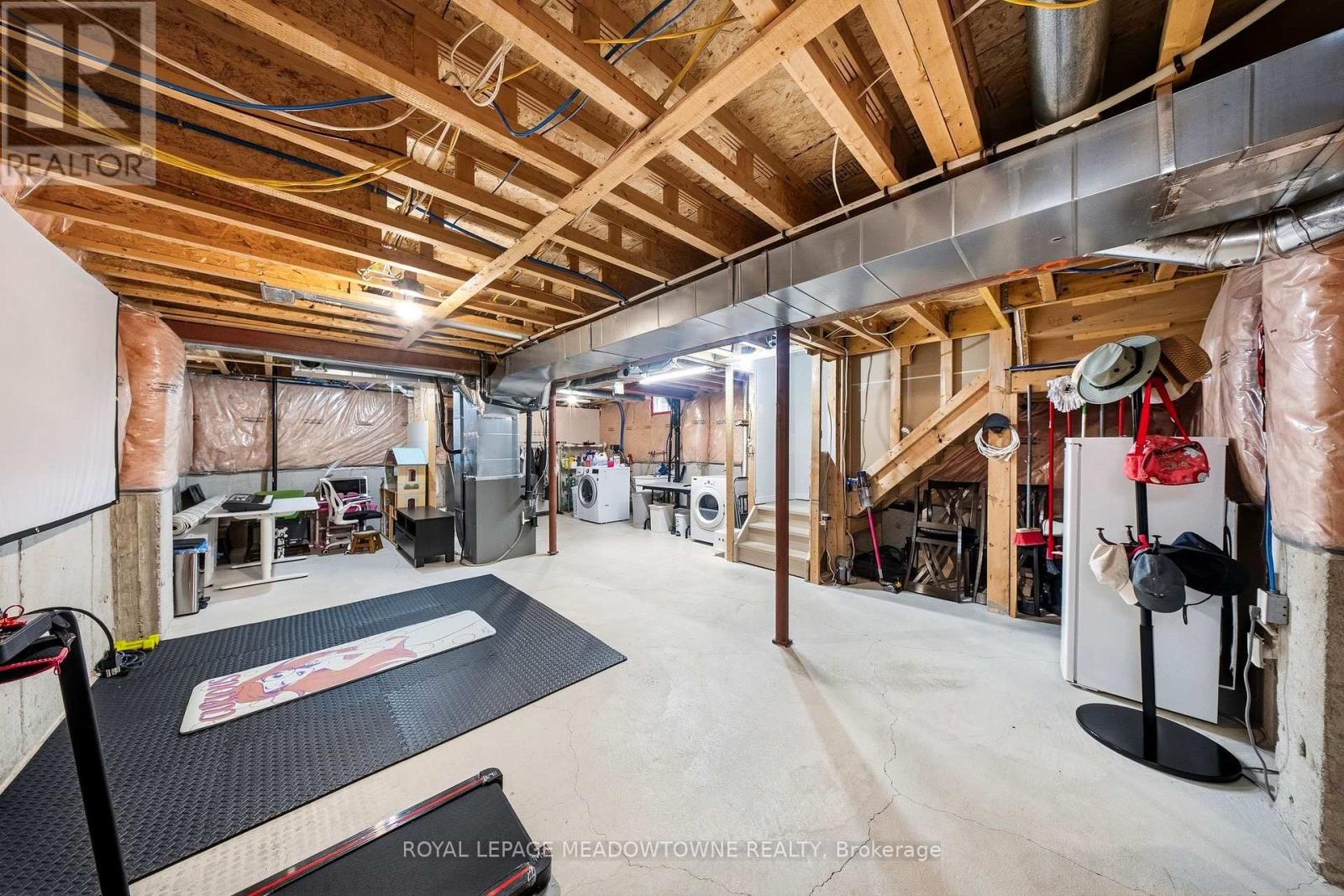 14 EAGLEVIEW WAY Image 36